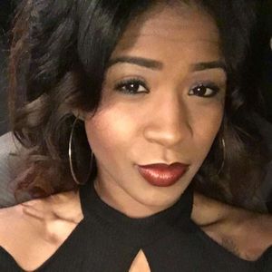 Meet your Posher, Jasmine